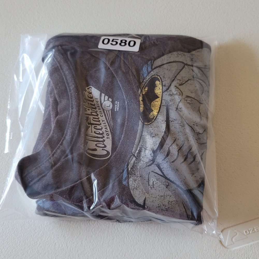 Old Navy Collectibles Mens T Shirt Size L Large Gray Batman Short Sleeve Casual - Picture 10 of 10